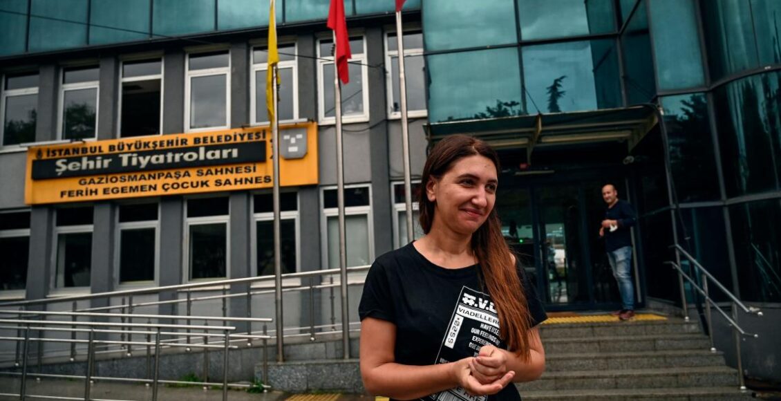 السلطات التركية منعت عرض مسرحية كردية في إسطنبول.